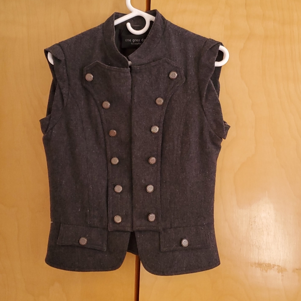 Wool Vest - Picture 3 of 3